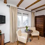 Ariston Apartmanhotel 3*