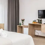 Ariston Lägenhetshotell