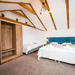 Lägenhetshotell Ariston 3*