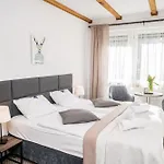 Ariston Lägenhetshotell