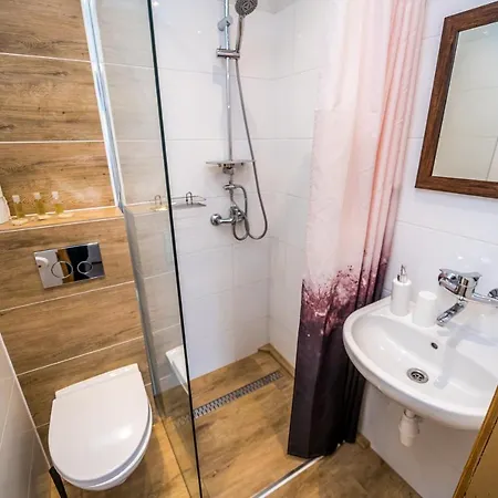 Ariston 4*