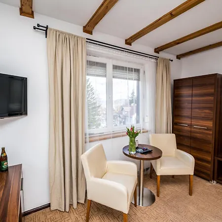 Ariston Aparthotel 3*