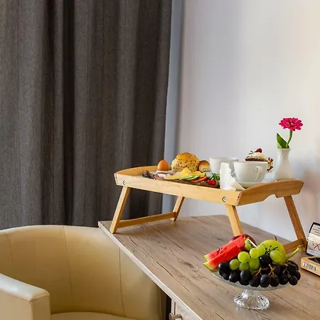 شقة فندقية Ariston كارباش